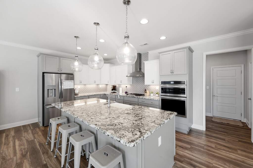 5 Bedroom Single Family Home/House's Image 12