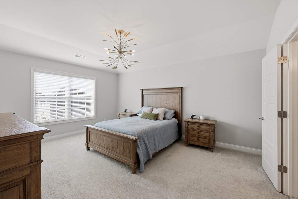 5 Bedroom Single Family Home/House's Image 28