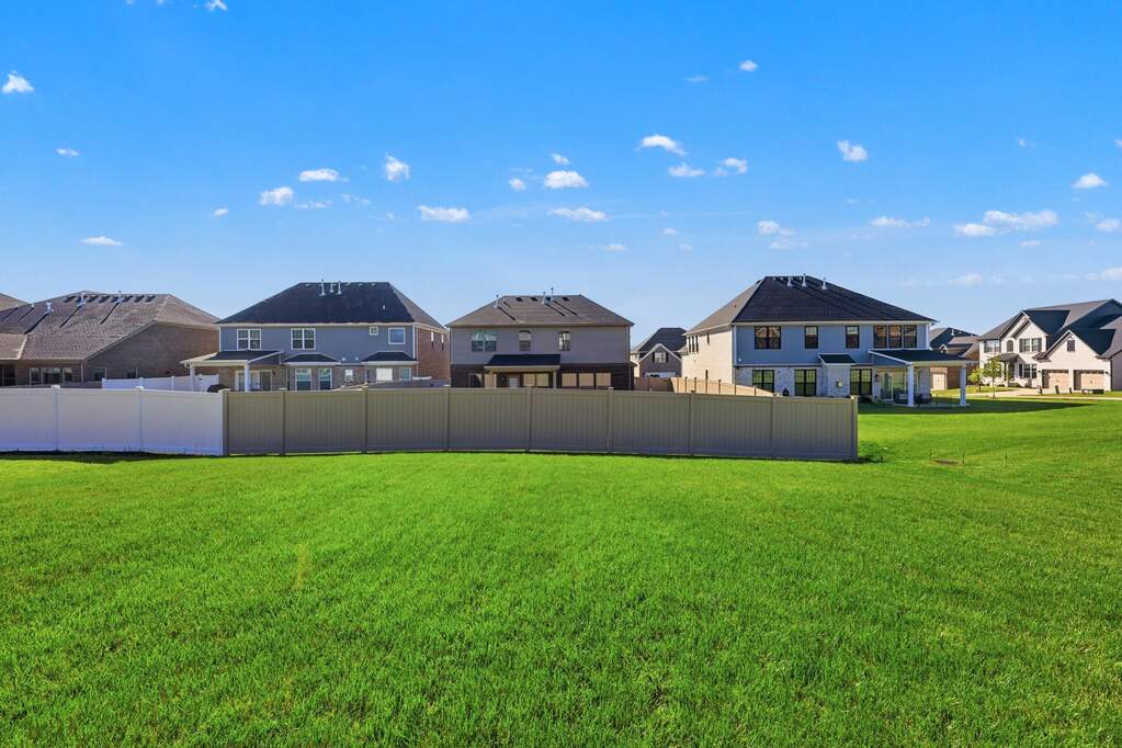 5 Bedroom Single Family Home/House's Image 36