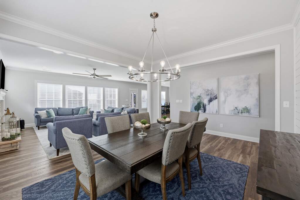 5 Bedroom Single Family Home/House's Image 5