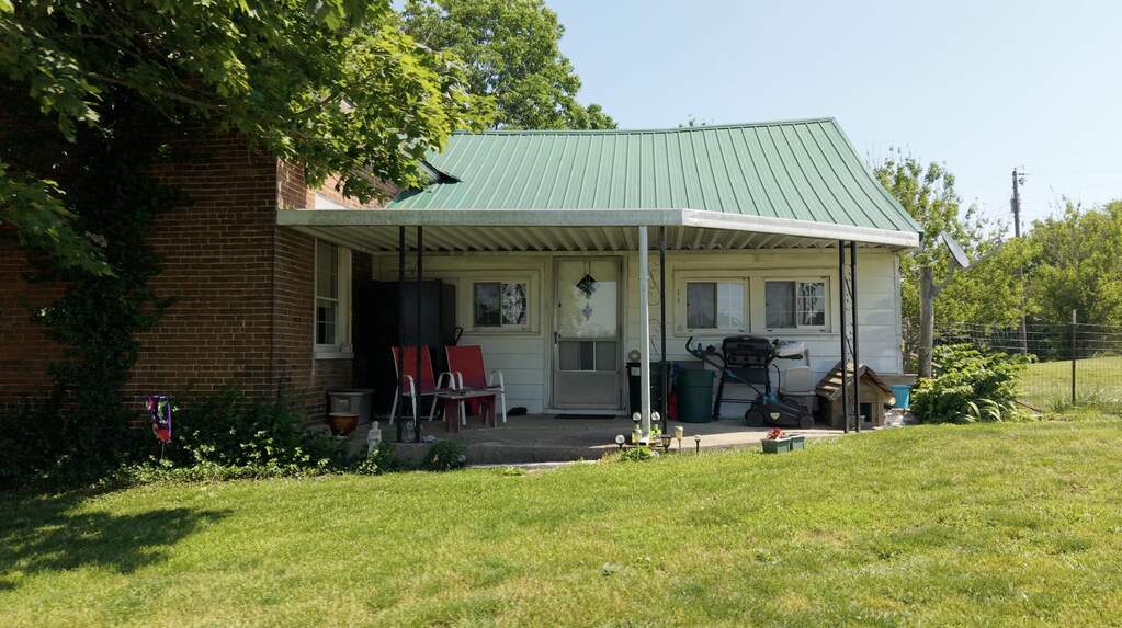 2 Bedroom Farm/Ranch/Plantation's Image 16