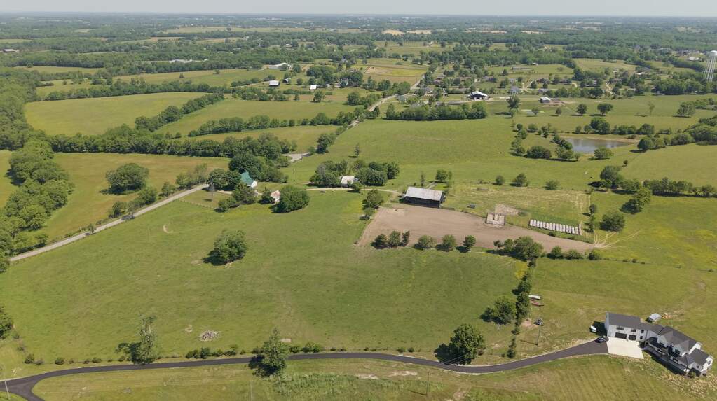2 Bedroom Farm/Ranch/Plantation's Image 3