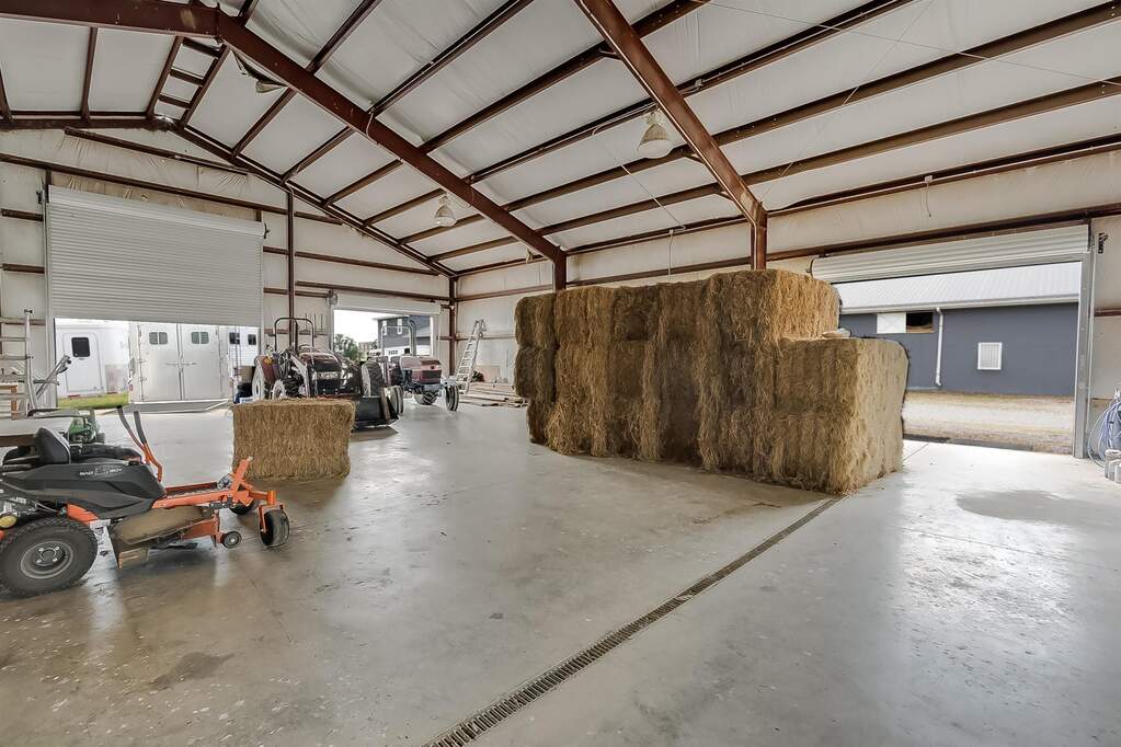 4 Bedroom Farm/Ranch/Plantation's Image 80
