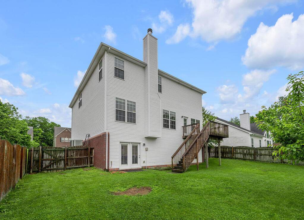 6 Bedroom Single Family Home/House's Image 41