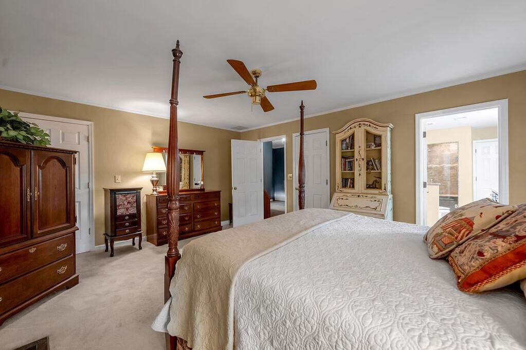 4 Bedroom Single Family Home/House's Image 24