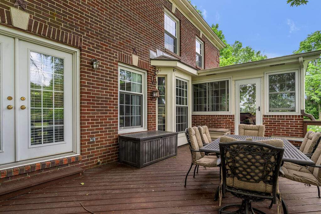 4 Bedroom Single Family Home/House's Image 34