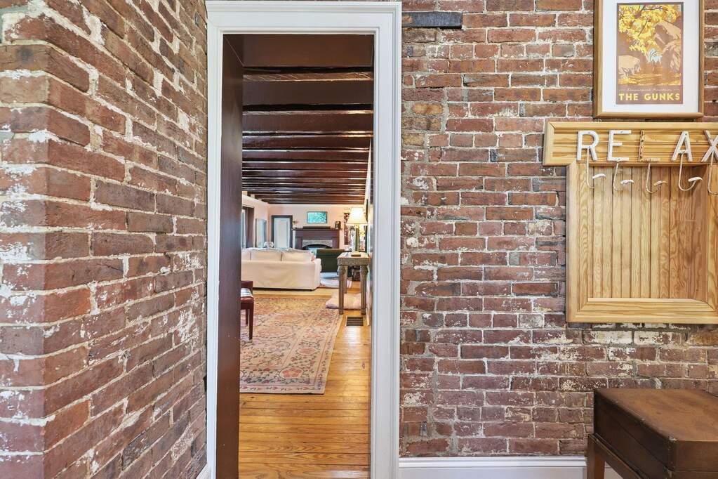 4 Bedroom Single Family Home/House's Image 30