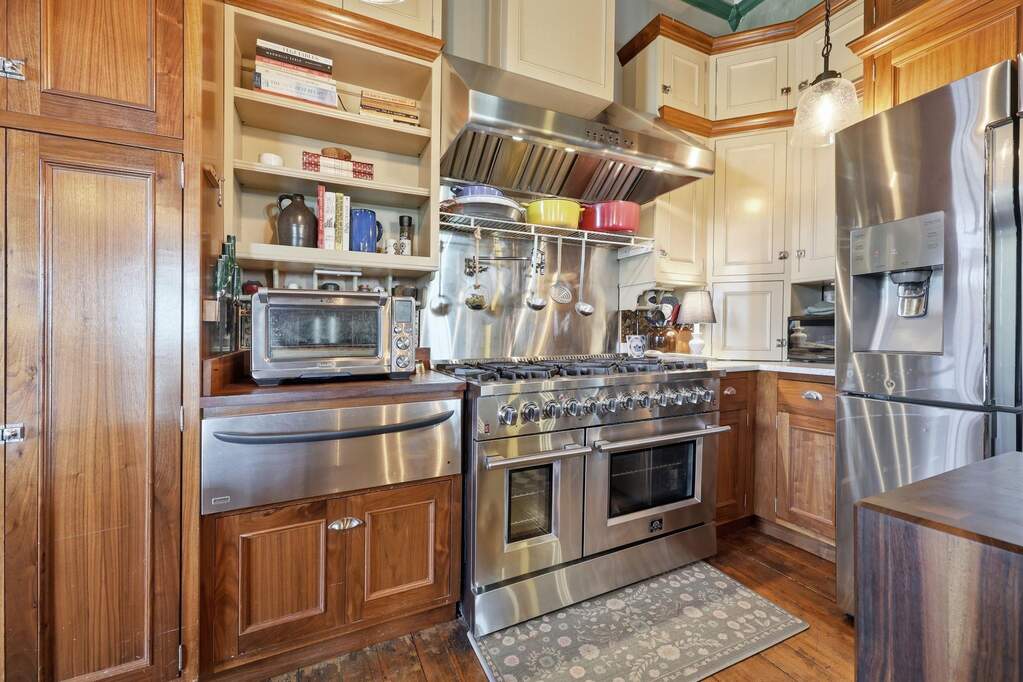 4 Bedroom Single Family Home/House's Image 34