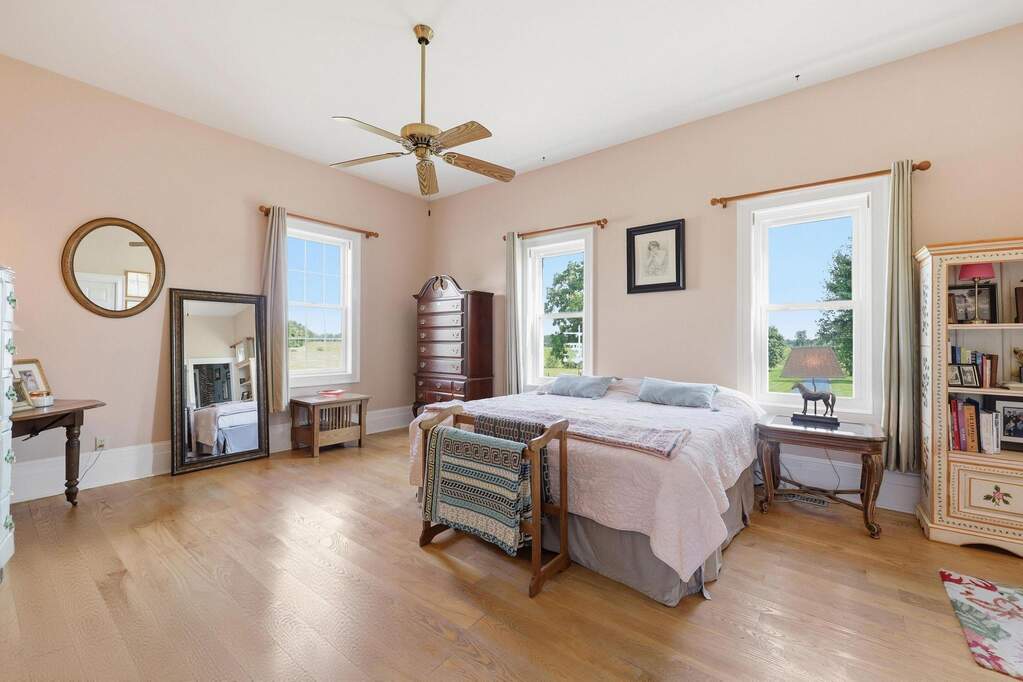 4 Bedroom Single Family Home/House's Image 37