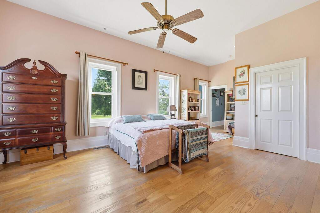 4 Bedroom Single Family Home/House's Image 38
