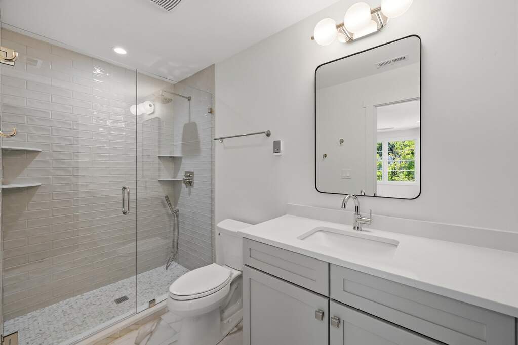 4 Bedroom Single Family Home/House's Image 32