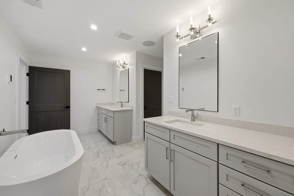 4 Bedroom Single Family Home/House's Image 39