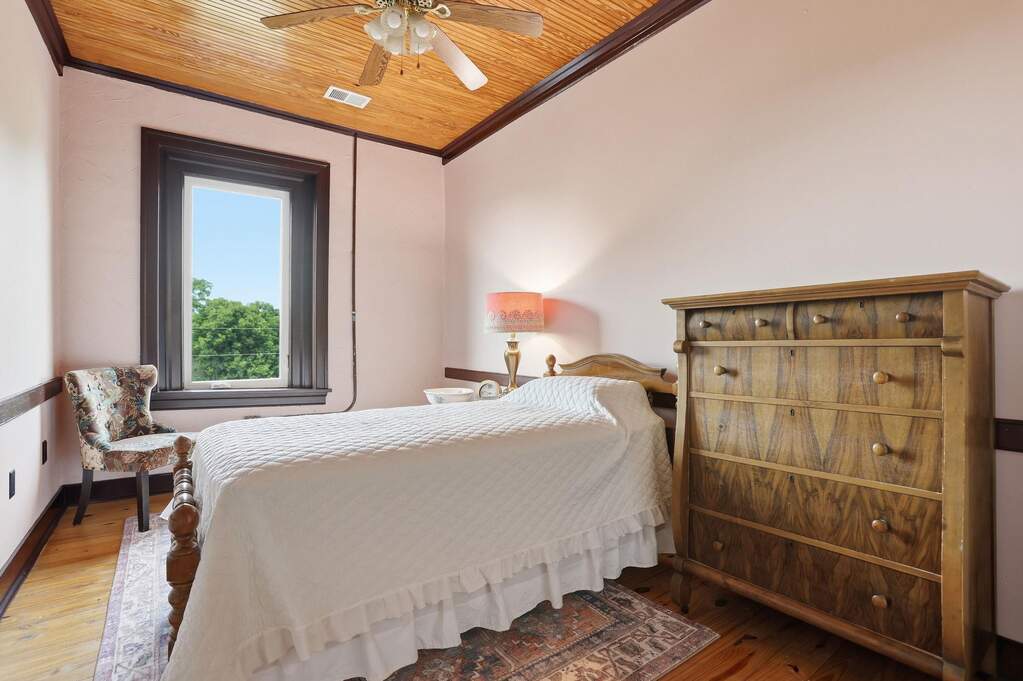 4 Bedroom Farm/Ranch/Plantation's Image 47