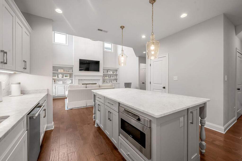 5 Bedroom Single Family Home/House's Image 10