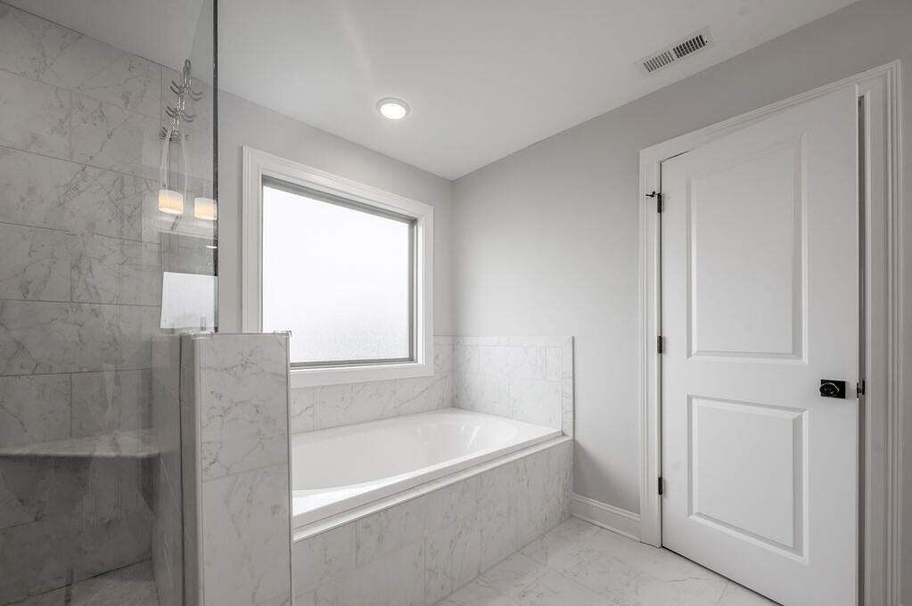 5 Bedroom Single Family Home/House's Image 20
