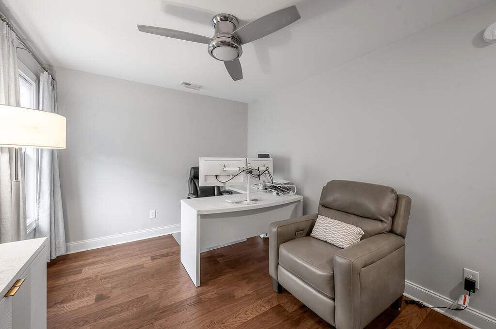 5 Bedroom Single Family Home/House's Image 29