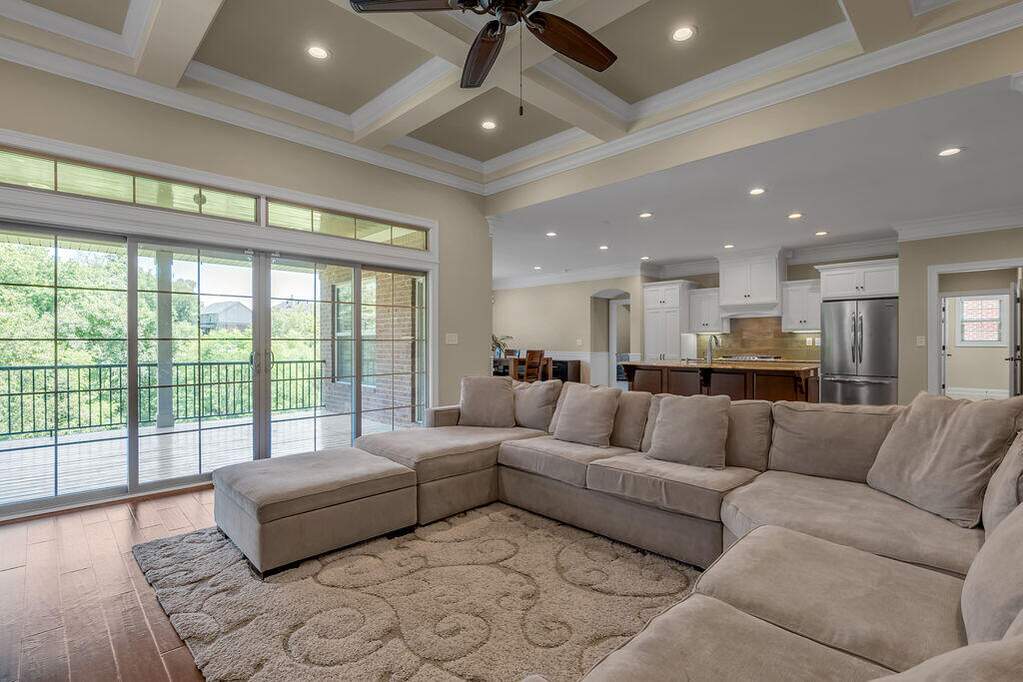 5 Bedroom Single Family Home/House's Image 7