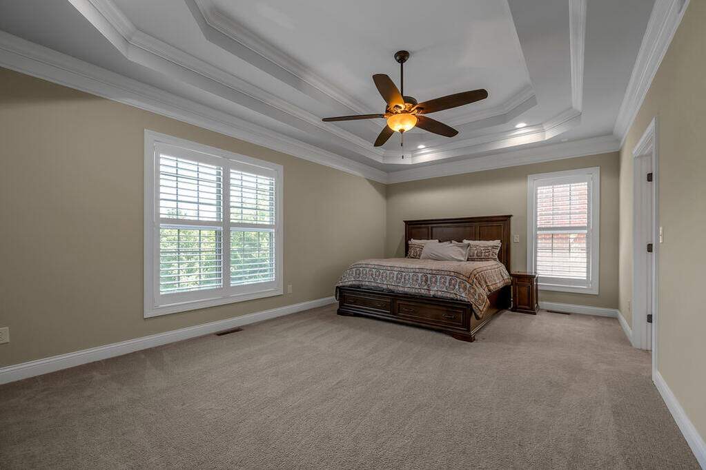 5 Bedroom Single Family Home/House's Image 14