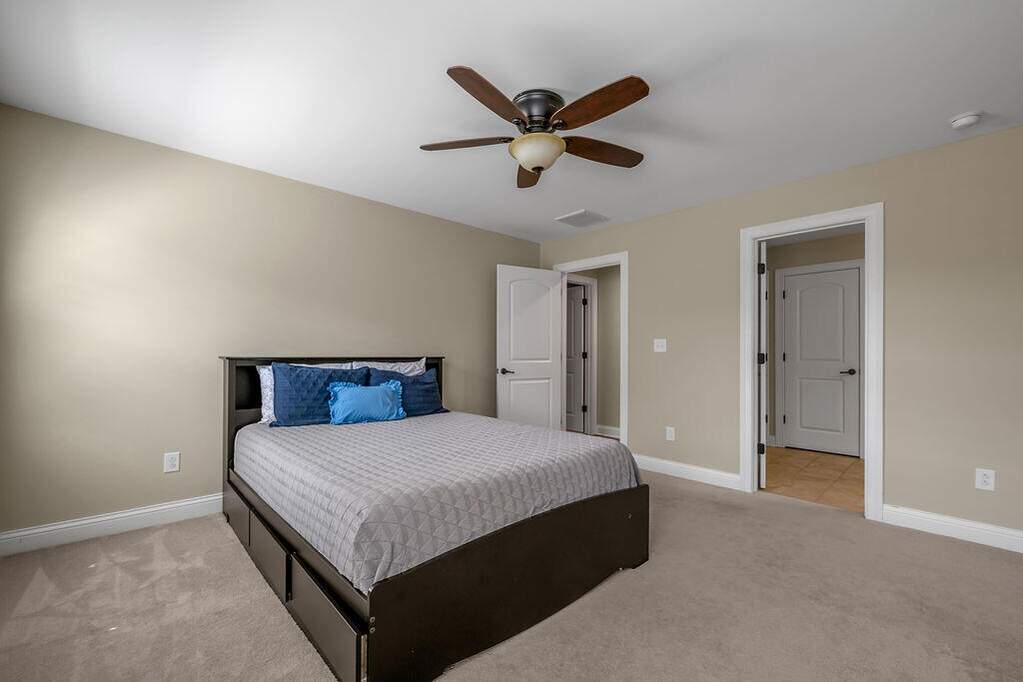 5 Bedroom Single Family Home/House's Image 24