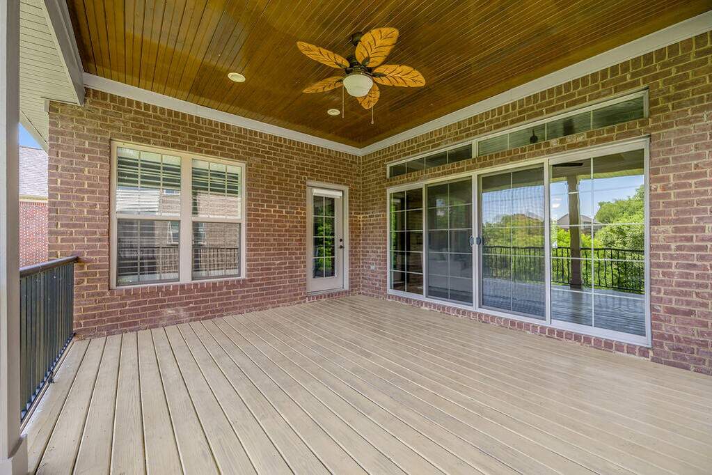 5 Bedroom Single Family Home/House's Image 31