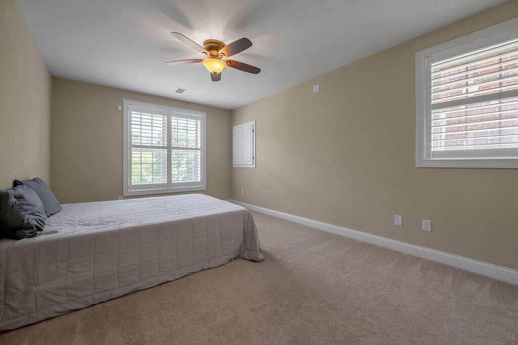 5 Bedroom Single Family Home/House's Image 37
