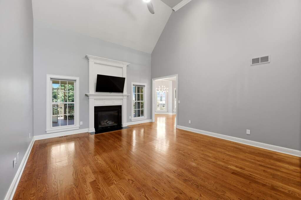 5 Bedroom Single Family Home/House's Image 8