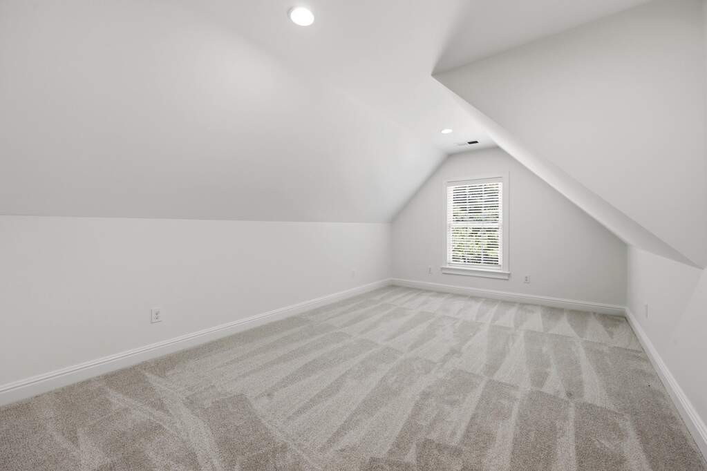 5 Bedroom Single Family Home/House's Image 22