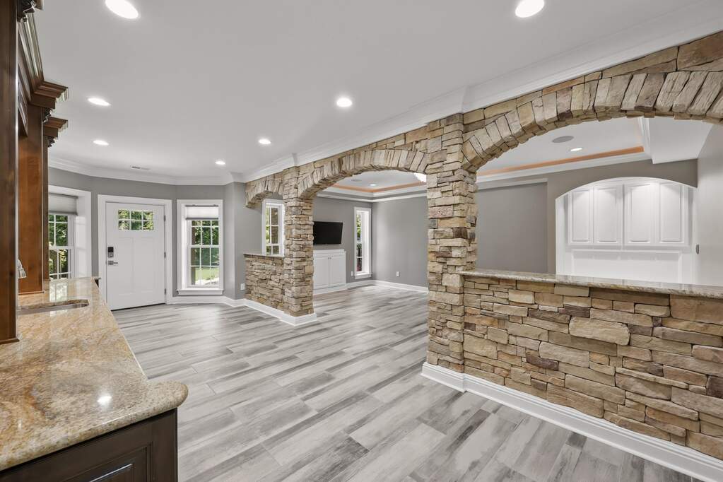 5 Bedroom Single Family Home/House's Image 31