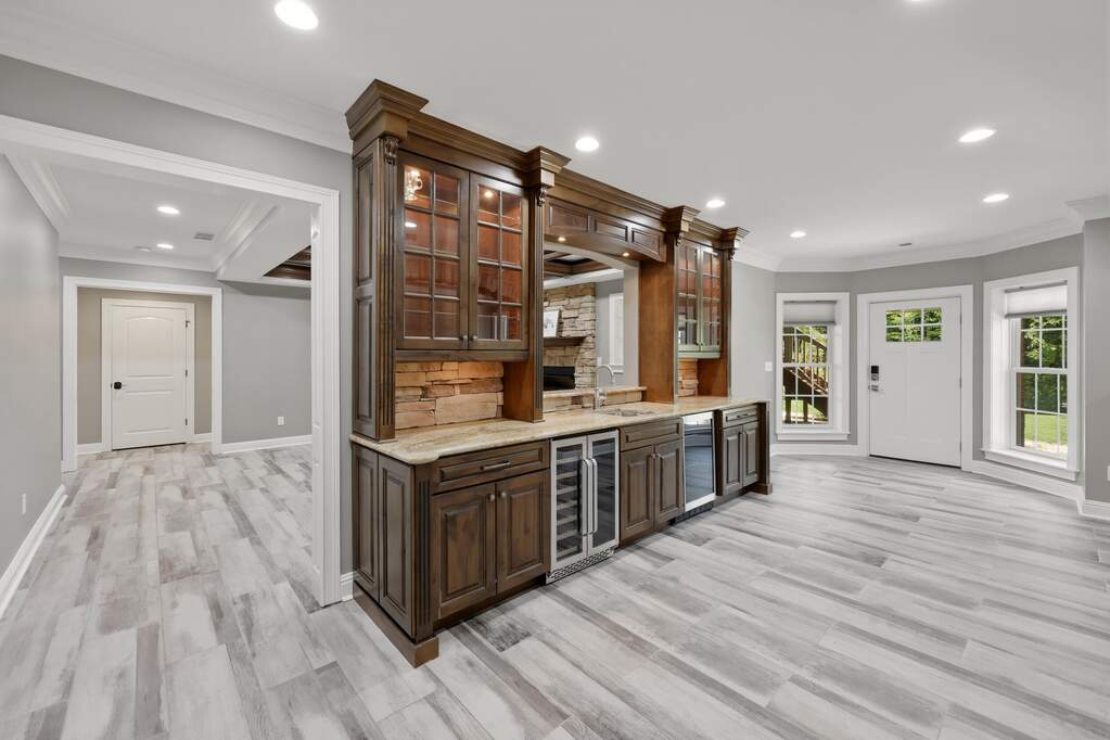 5 Bedroom Single Family Home/House's Image 32