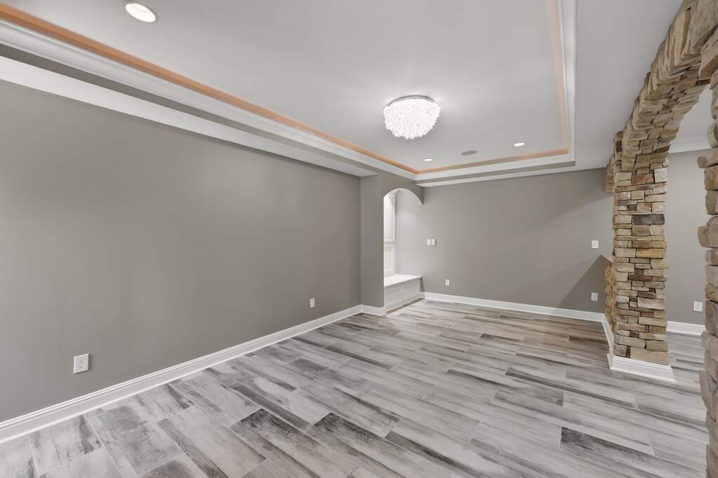 5 Bedroom Single Family Home/House's Image 34