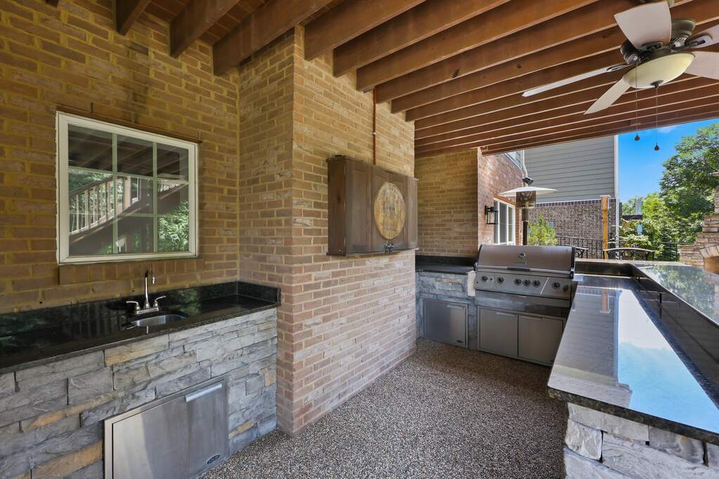 5 Bedroom Single Family Home/House's Image 39