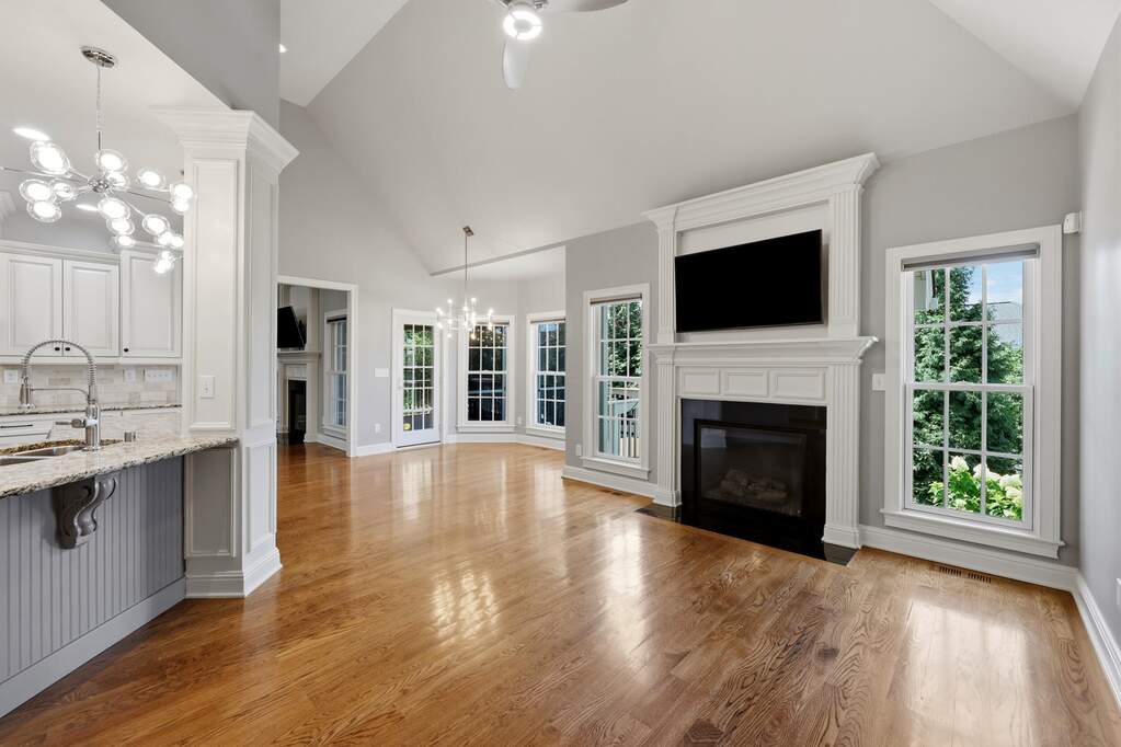 5 Bedroom Single Family Home/House's Image 6
