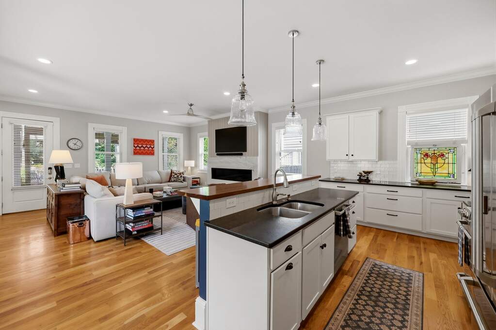 3 Bedroom Single Family Home/House's Image 8