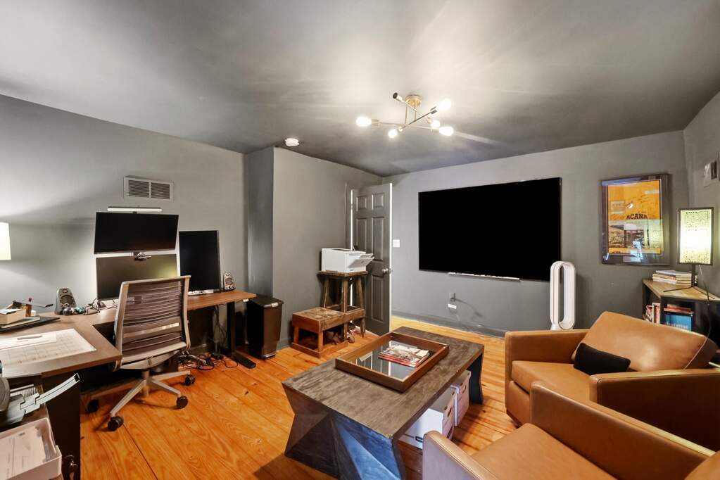 3 Bedroom Single Family Home/House's Image 42