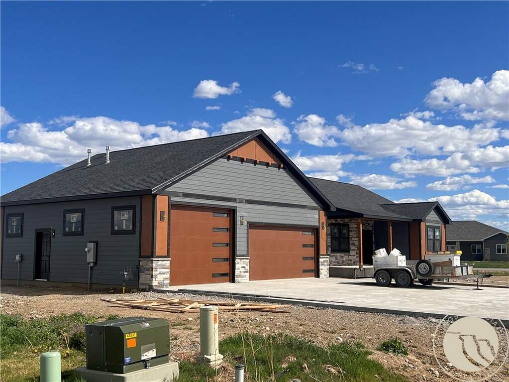 Oversized garage!