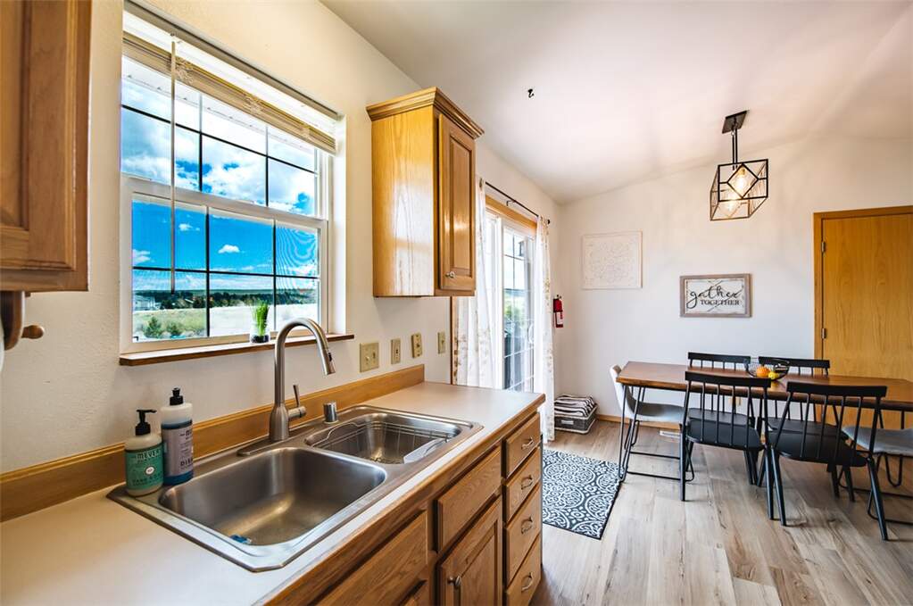 4 Bedroom Villa/Townhouse's Image 6