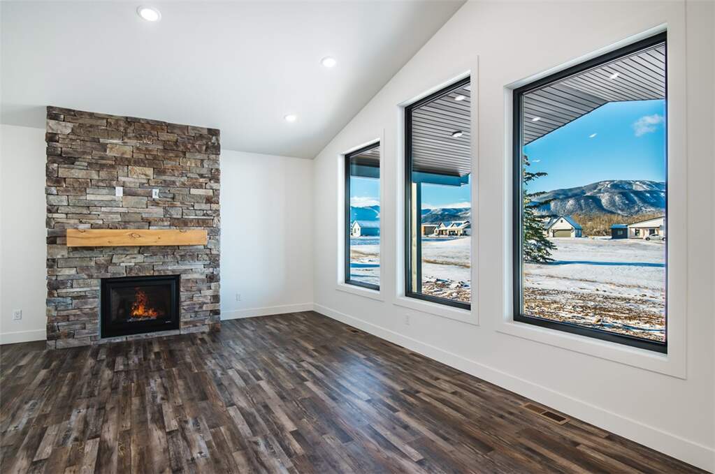 3 Bedroom Single Family Home/House's Image 8