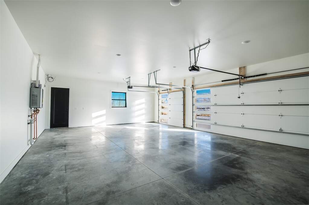 3 Bedroom Single Family Home/House's Image 24