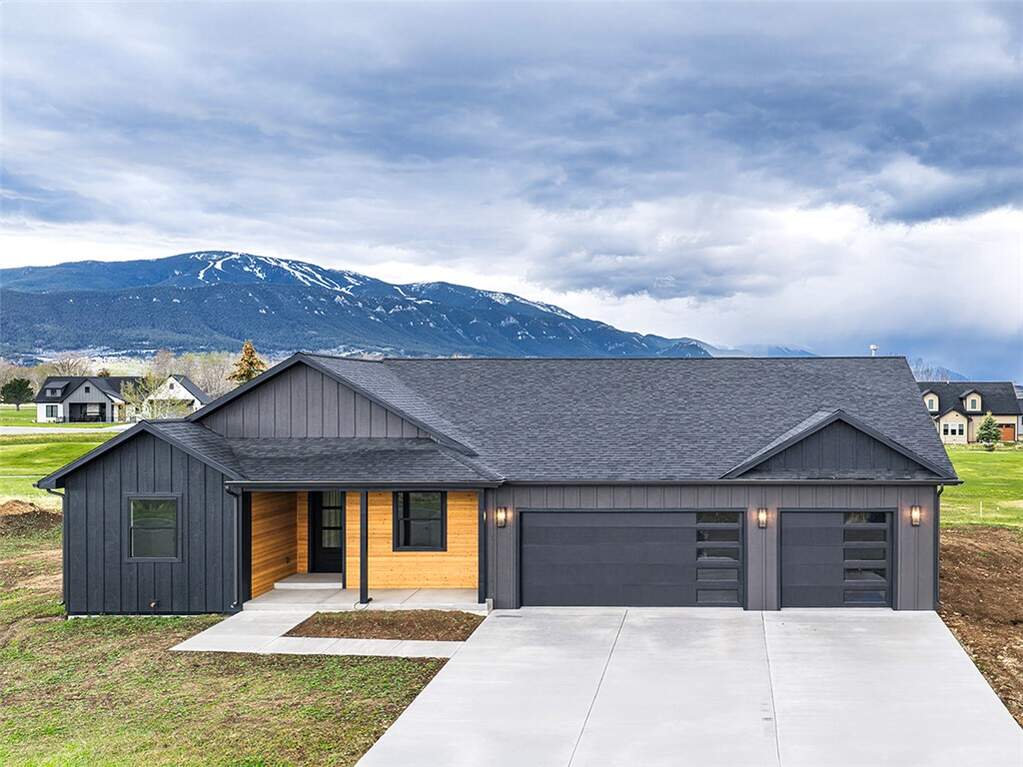 3 Bedroom Single Family Home/House's Image 31