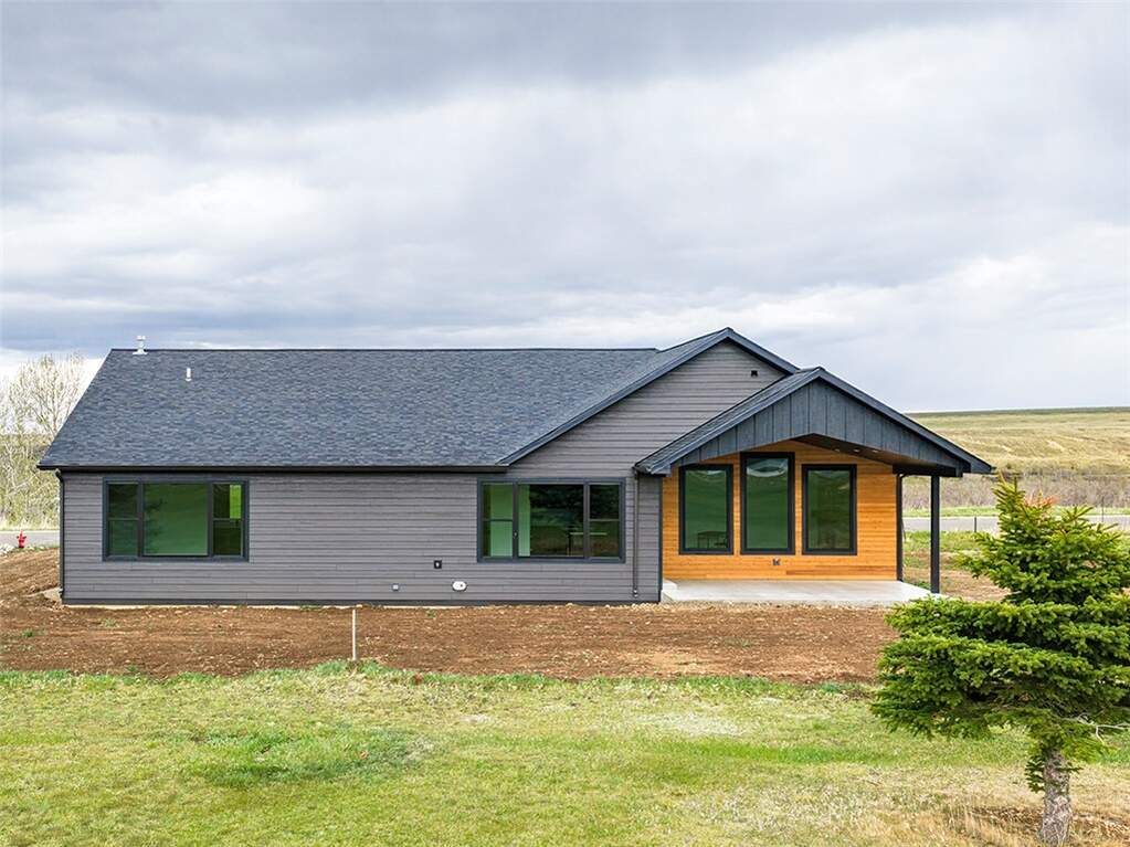 3 Bedroom Single Family Home/House's Image 32