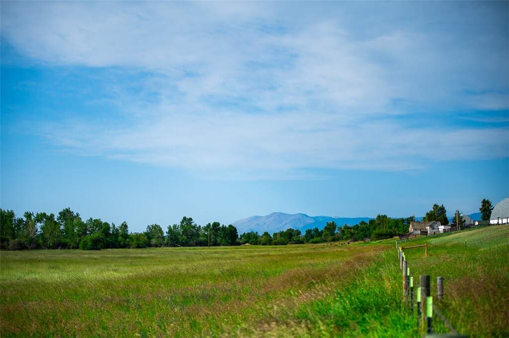 Farm/Ranch/Plantation's Image 9