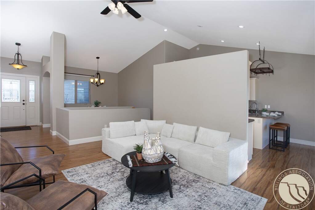 4 Bedroom Single Family Home/House's Image 3