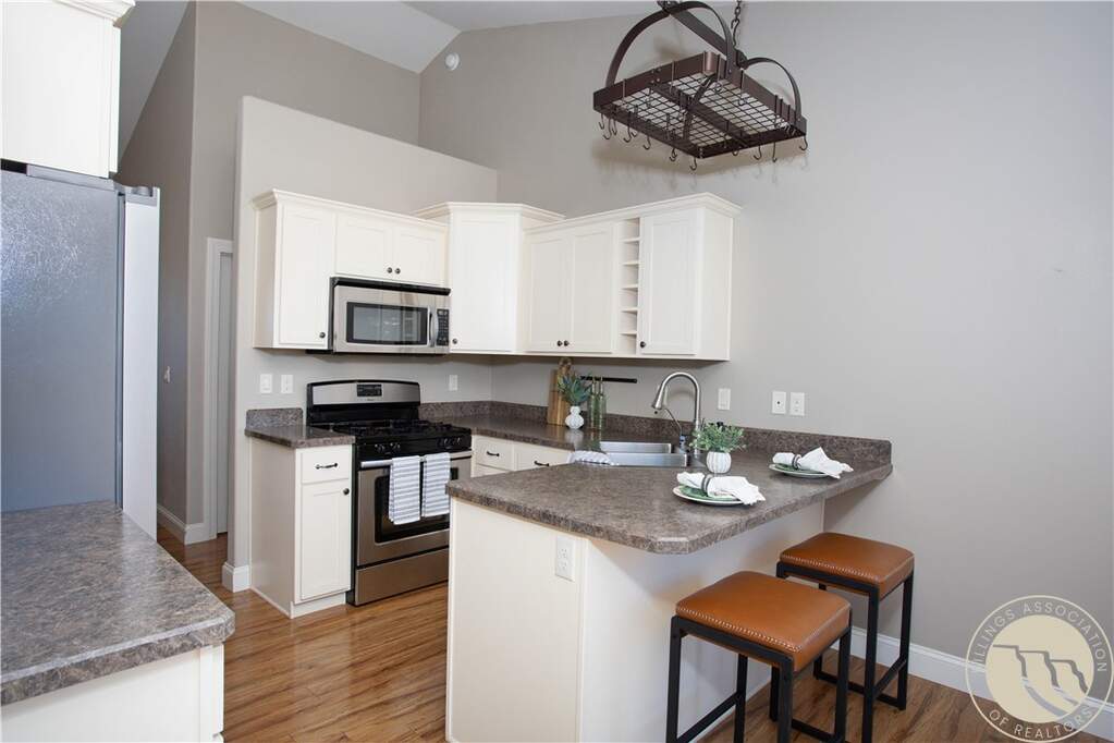 4 Bedroom Single Family Home/House's Image 6