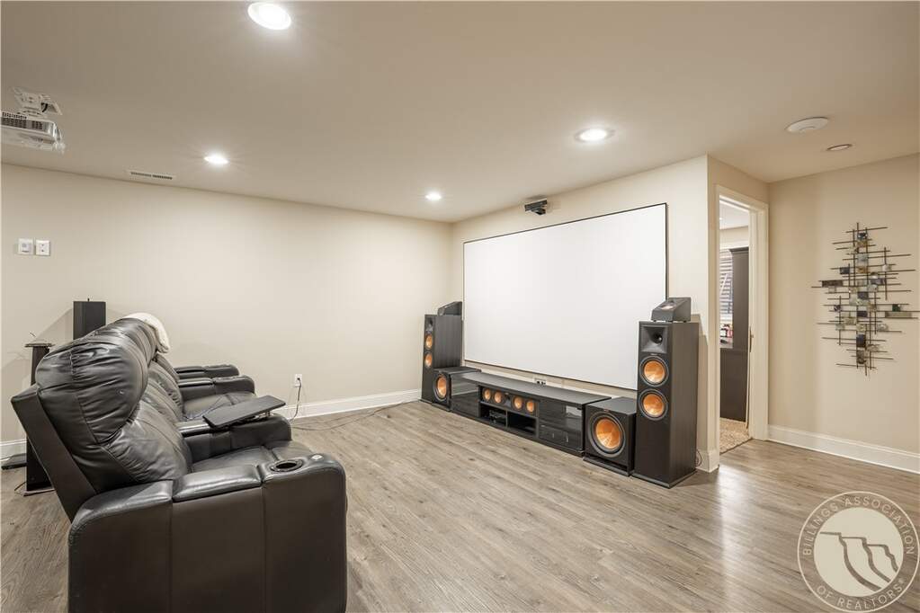5 Bedroom Single Family Home/House's Image 15