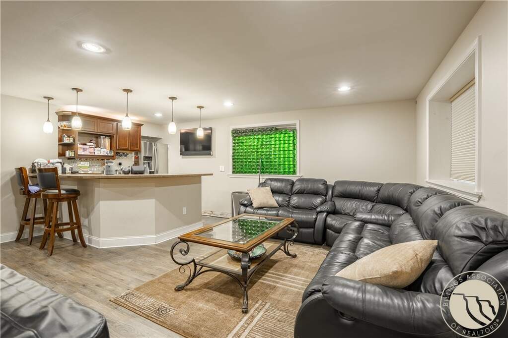 5 Bedroom Single Family Home/House's Image 17