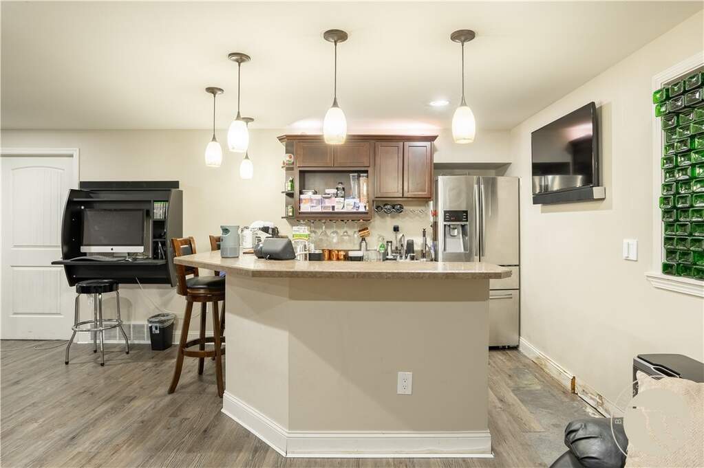 5 Bedroom Single Family Home/House's Image 18