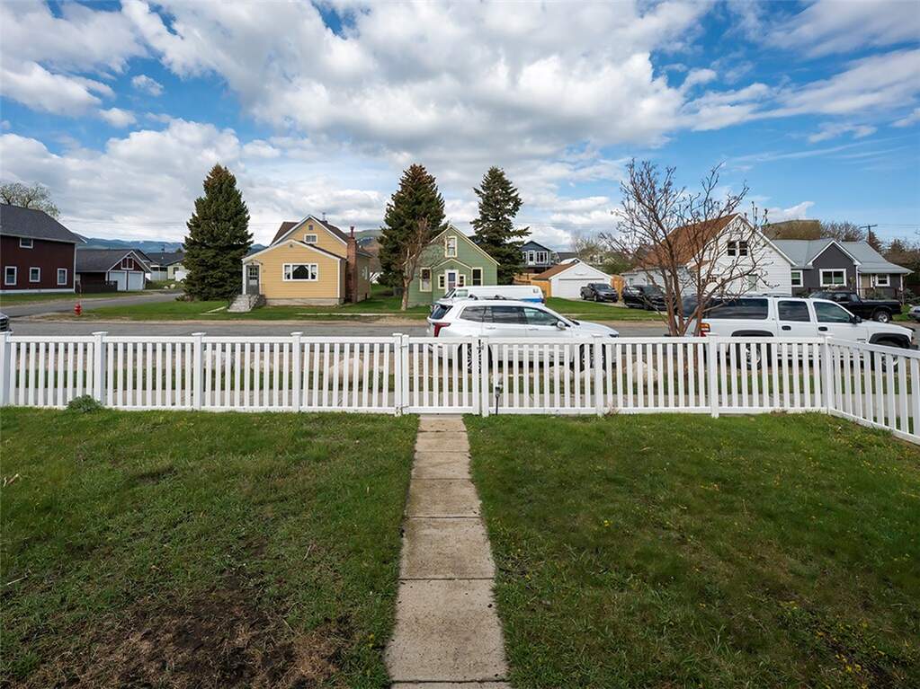 3 Bedroom Single Family Home/House's Image 31