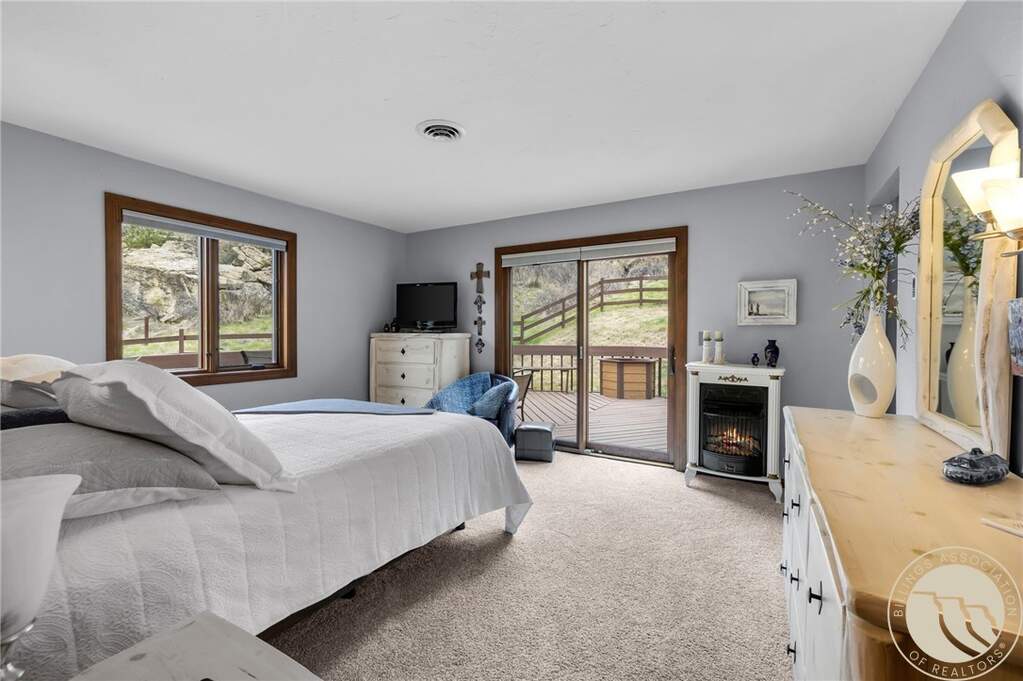 5 Bedroom Single Family Home/House's Image 10