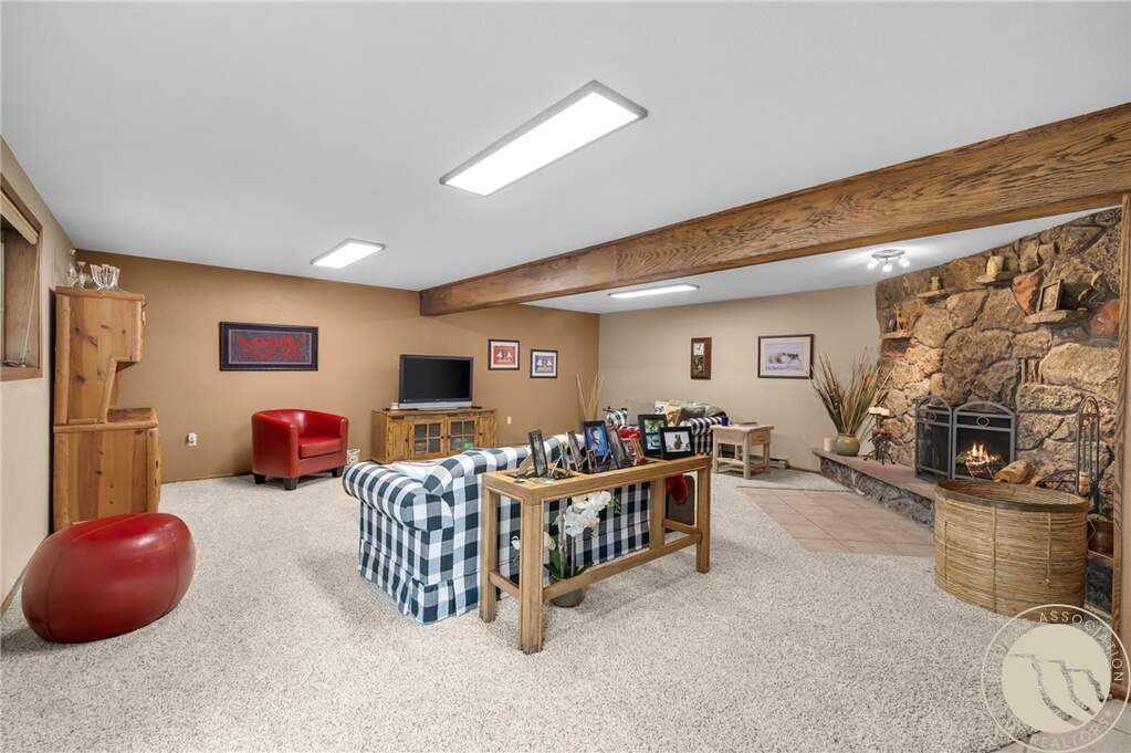 5 Bedroom Single Family Home/House's Image 19