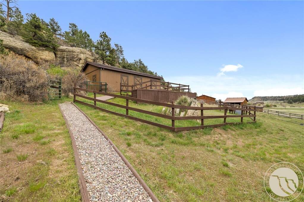 5 Bedroom Single Family Home/House's Image 27